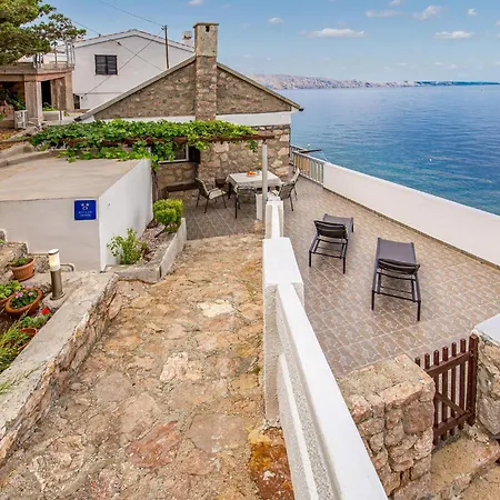 In With House Sea View *